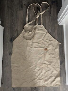 Neutral Beige Apron with Front Pocket